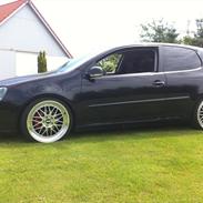 VW Golf V FSI 6 g