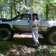 Toyota HILUX. 4x4 . 100% spær