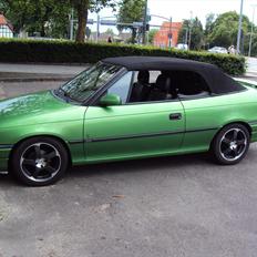 Opel Astra F Cabriolet Bertone