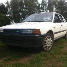 Mazda 323 Lx ( skrottet)