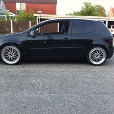 VW Golf V FSI 6 g