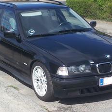 BMW 318i Touring