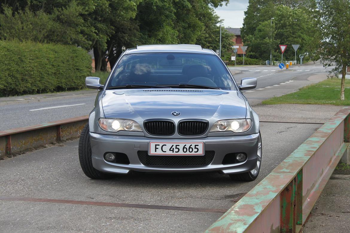 BMW E46 330d Coupé SOLGT billede 4