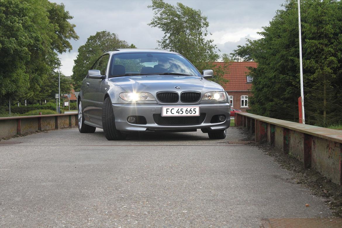 BMW E46 330d Coupé SOLGT billede 6