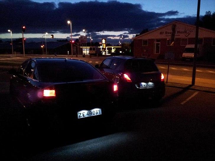 Opel Vectra C 2,0 Turbo Elegance (Tidl bil) - Min bil sammen med min kammerats lækre Swift, billede 5