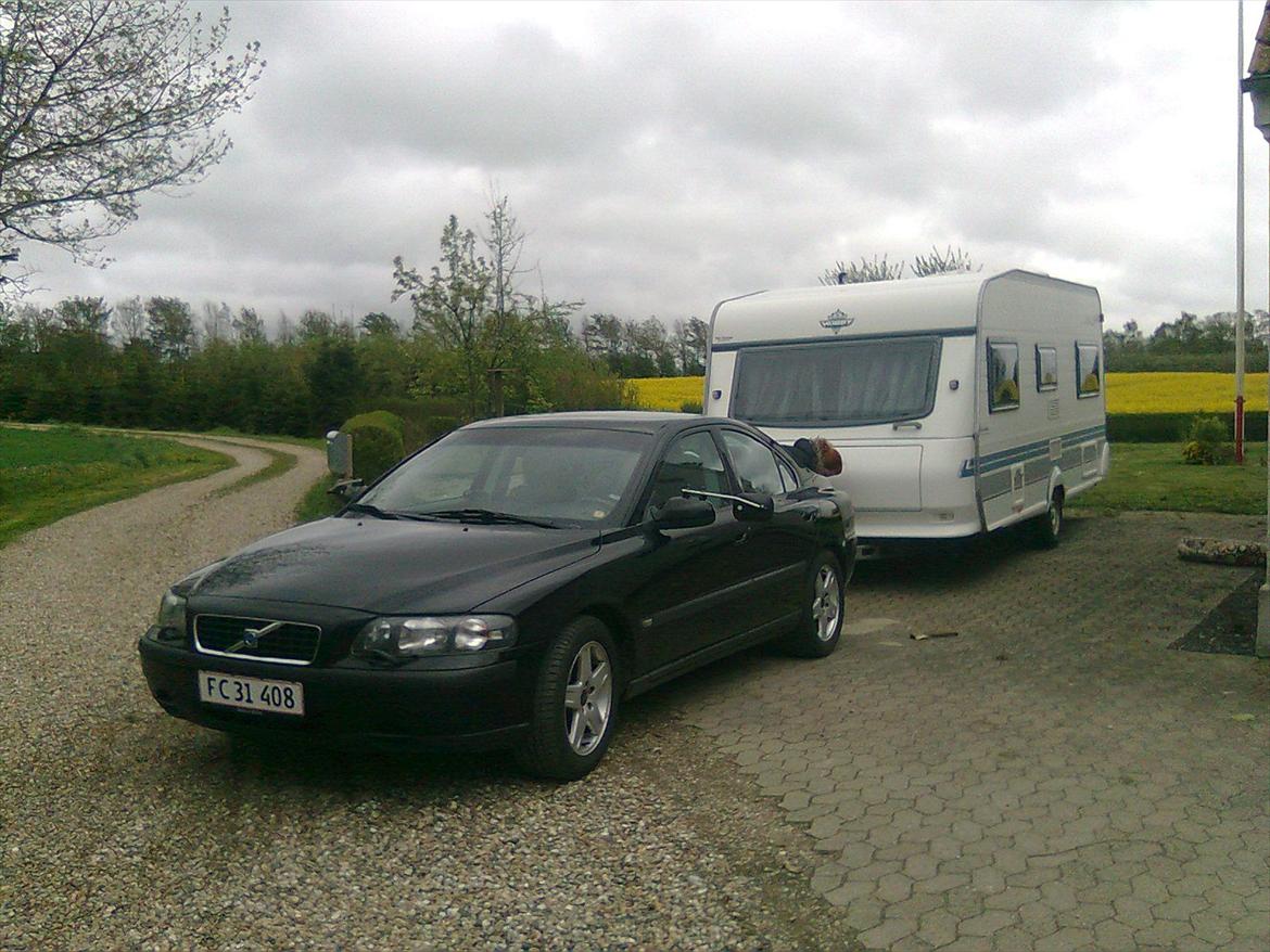 Volvo S60 (solgt) - lige ude og trække med campingvogn billede 17