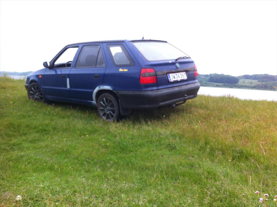 Skoda 1.6 LX Combi "TOTALSKADET" billede 12