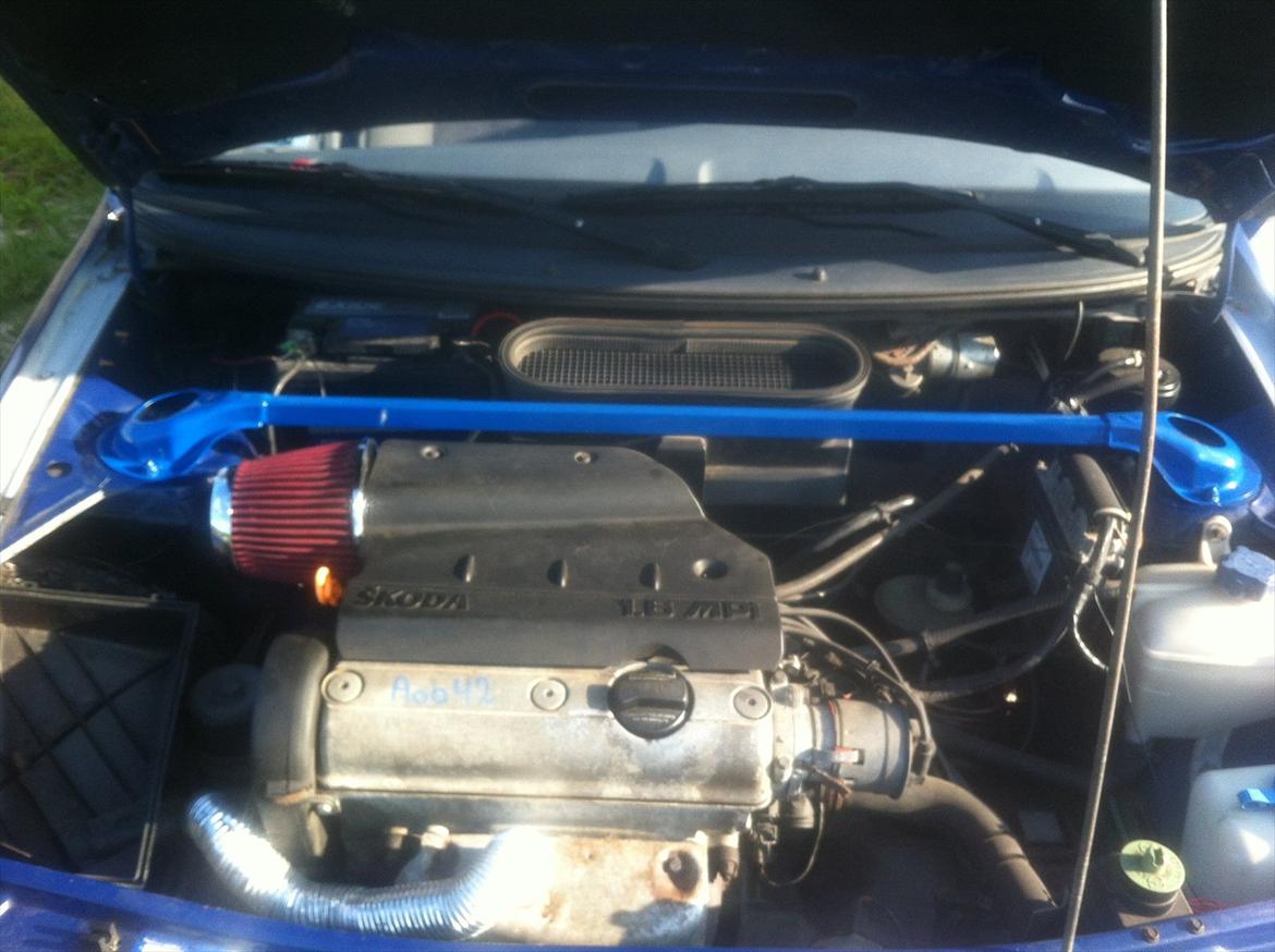 Skoda 1.6 LX Combi "TOTALSKADET" billede 10