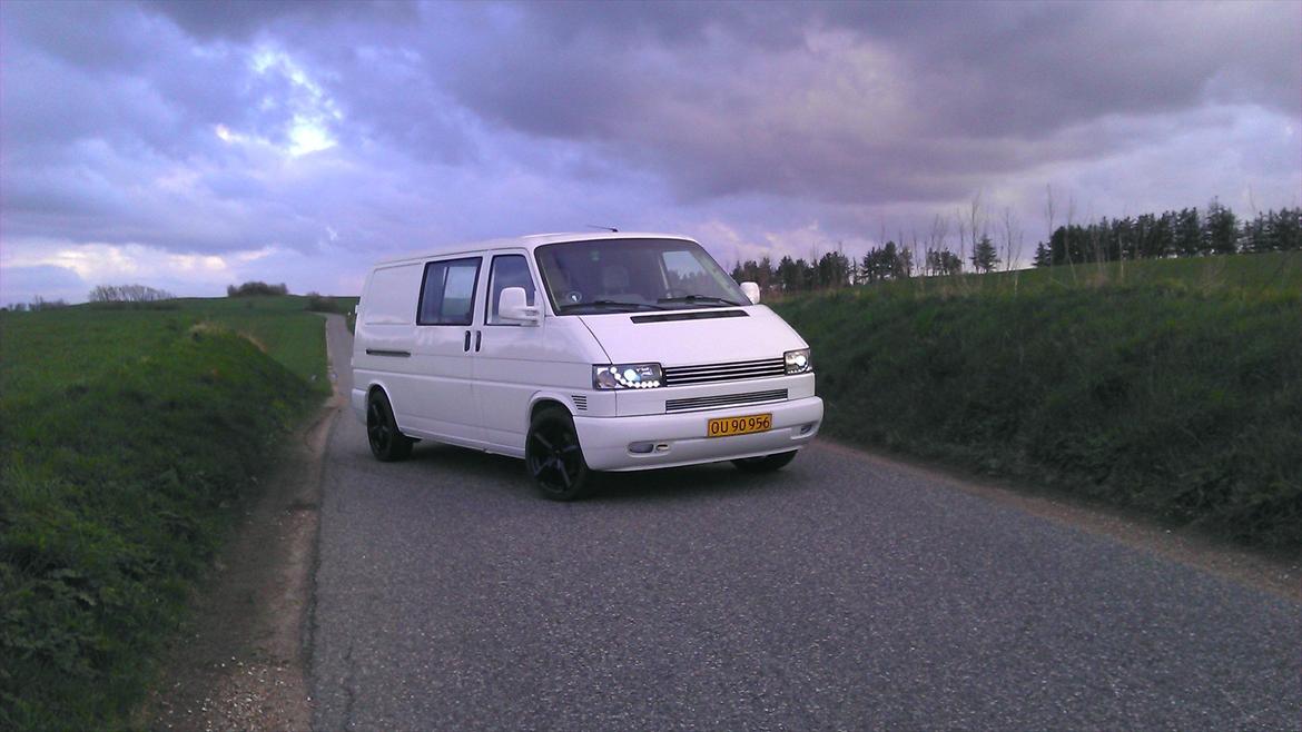 VW Transporter 2.5 TDI  billede 1