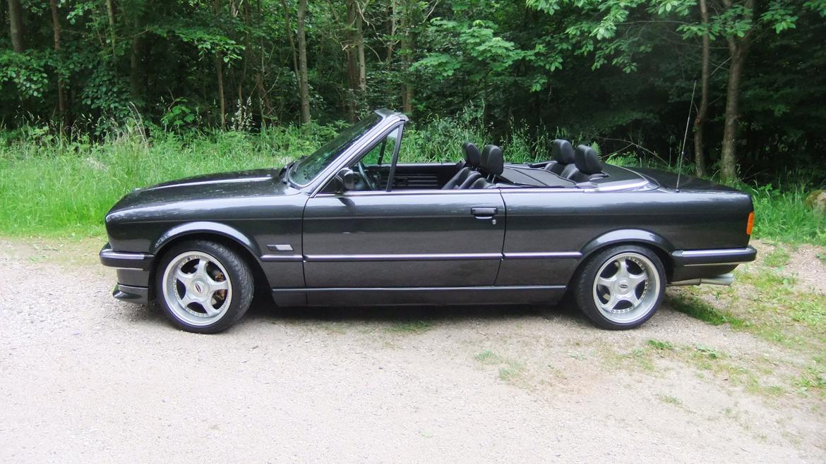 BMW E30 320 cabriolet - en tur i skoven i maj  billede 14