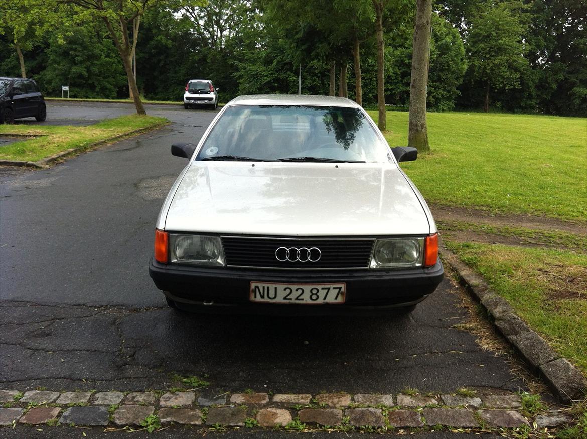 Audi 100 billede 2