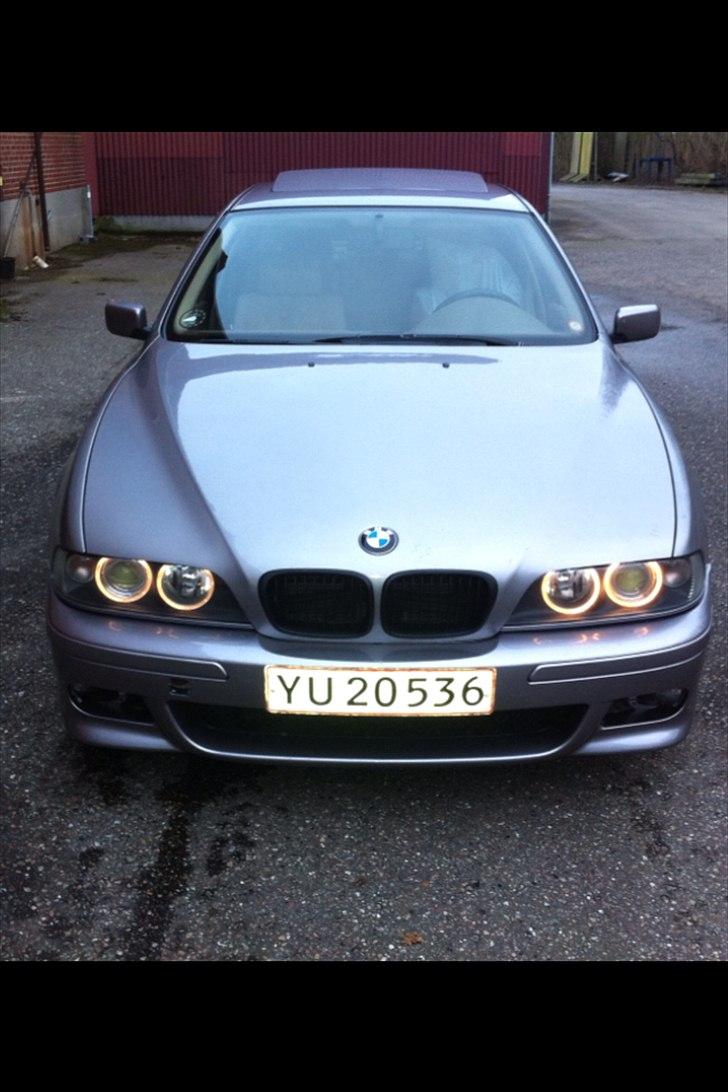 BMW E39 523i billede 1