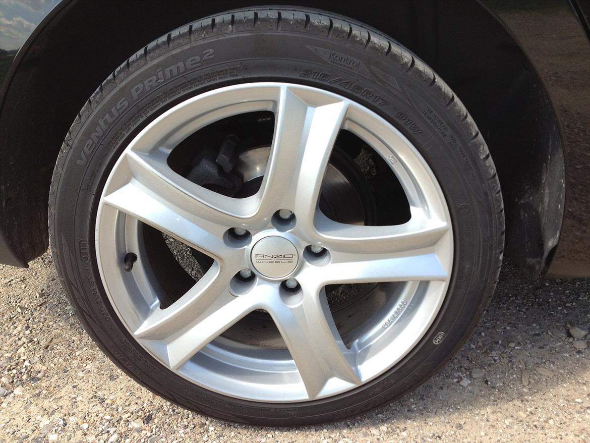 Renault Megane Expression 1.5 dCi Sports Tourer - Har aldrig kørt på Hankook dæk før! Har altid sværget til Michelin eller Continental, men blev lokket af en samarbejds partner til at prøve dem her! De kører faktisk rigtigt fint.... billede 9