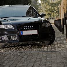 Audi RS4 Avant Black Edition 