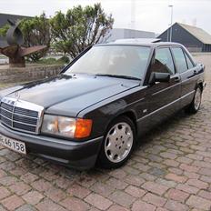 Mercedes Benz 190E