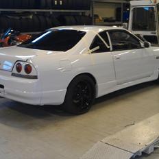 Nissan Skyline R33