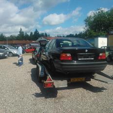 BMW E36 320i sedan SOLGT