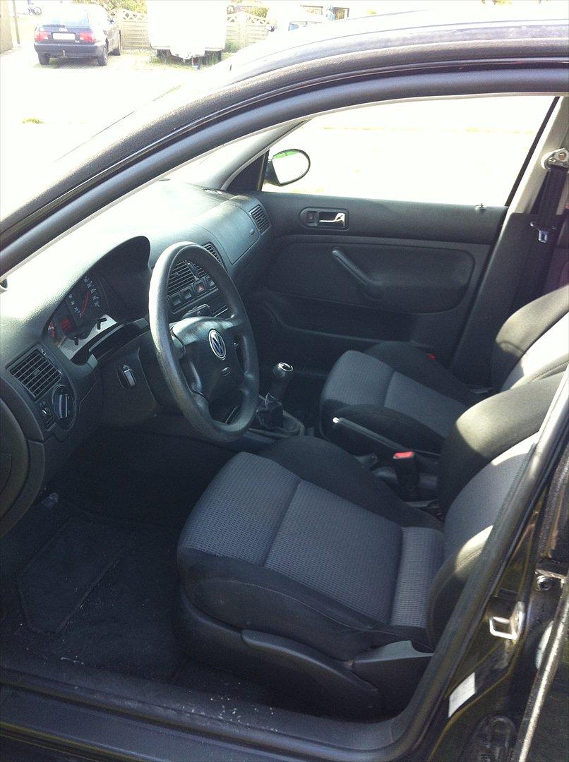 VW GOLF IV SOLGT billede 8