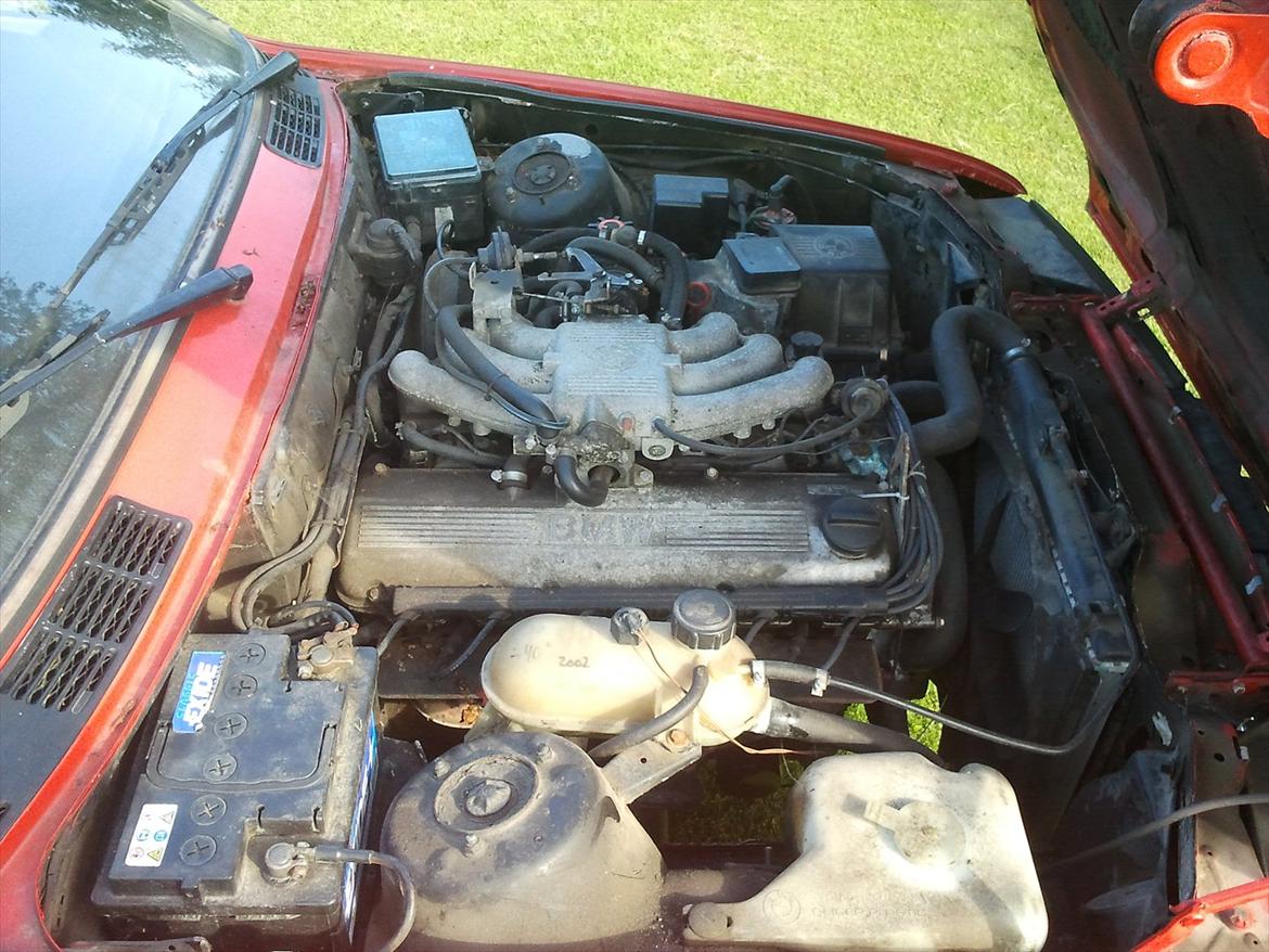 BMW E30 320i 2D billede 13