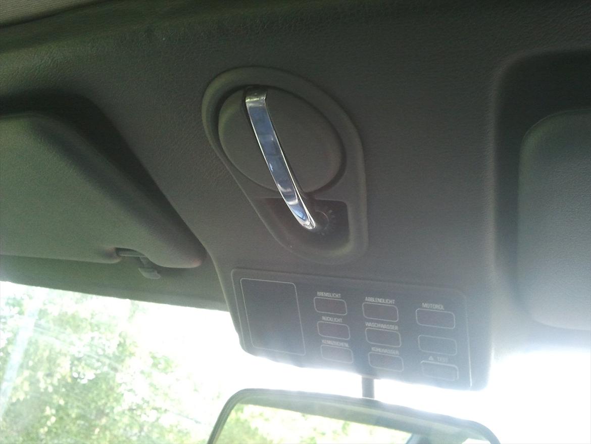 BMW E30 320i 2D billede 16