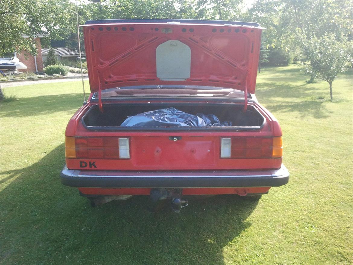 BMW E30 320i 2D billede 17