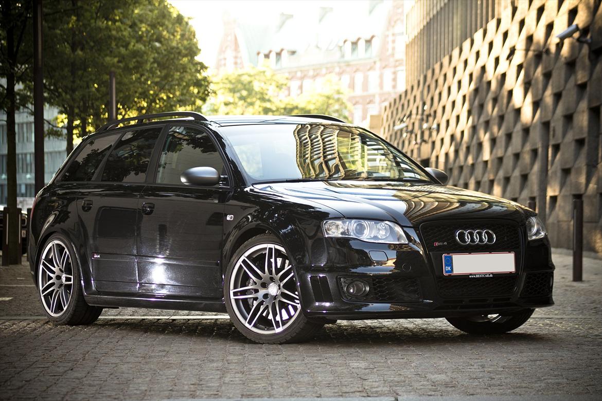 Audi RS4 Avant Black Edition  billede 1