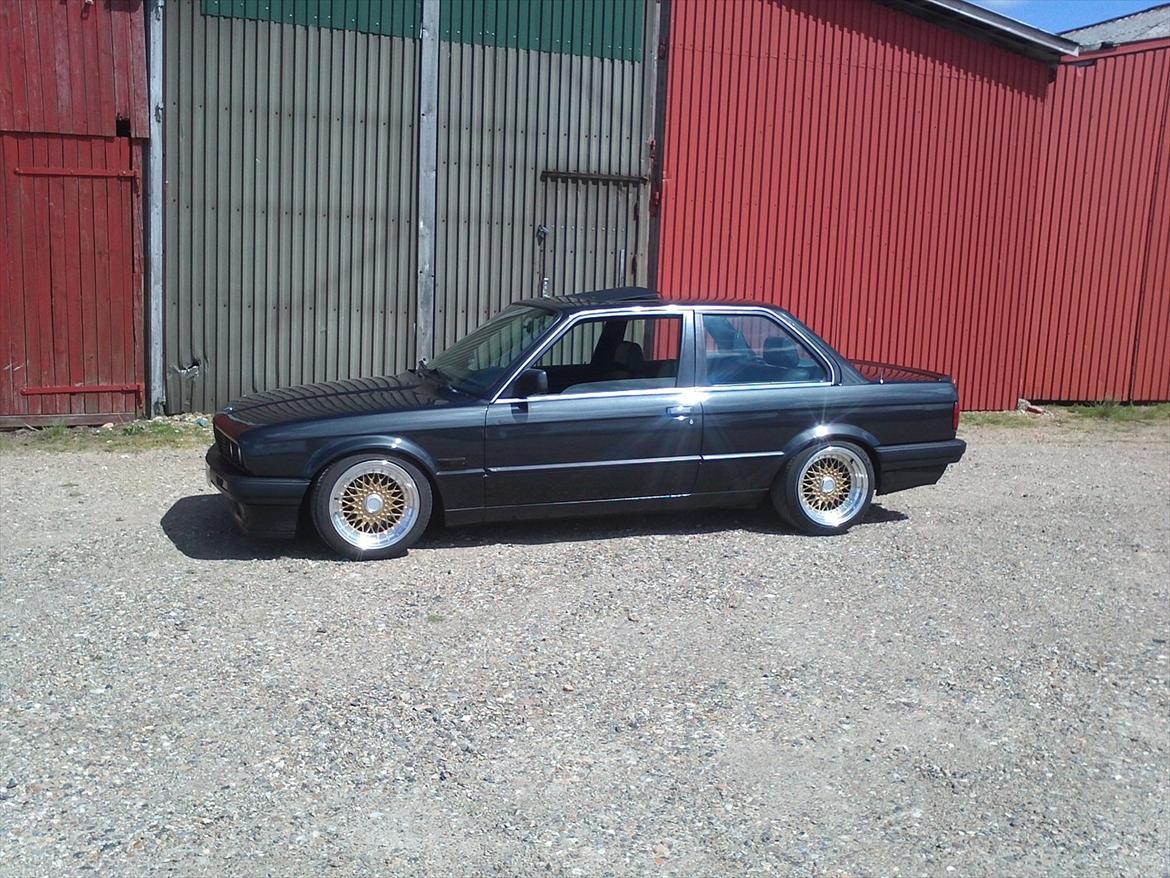 BMW E30 320 billede 3