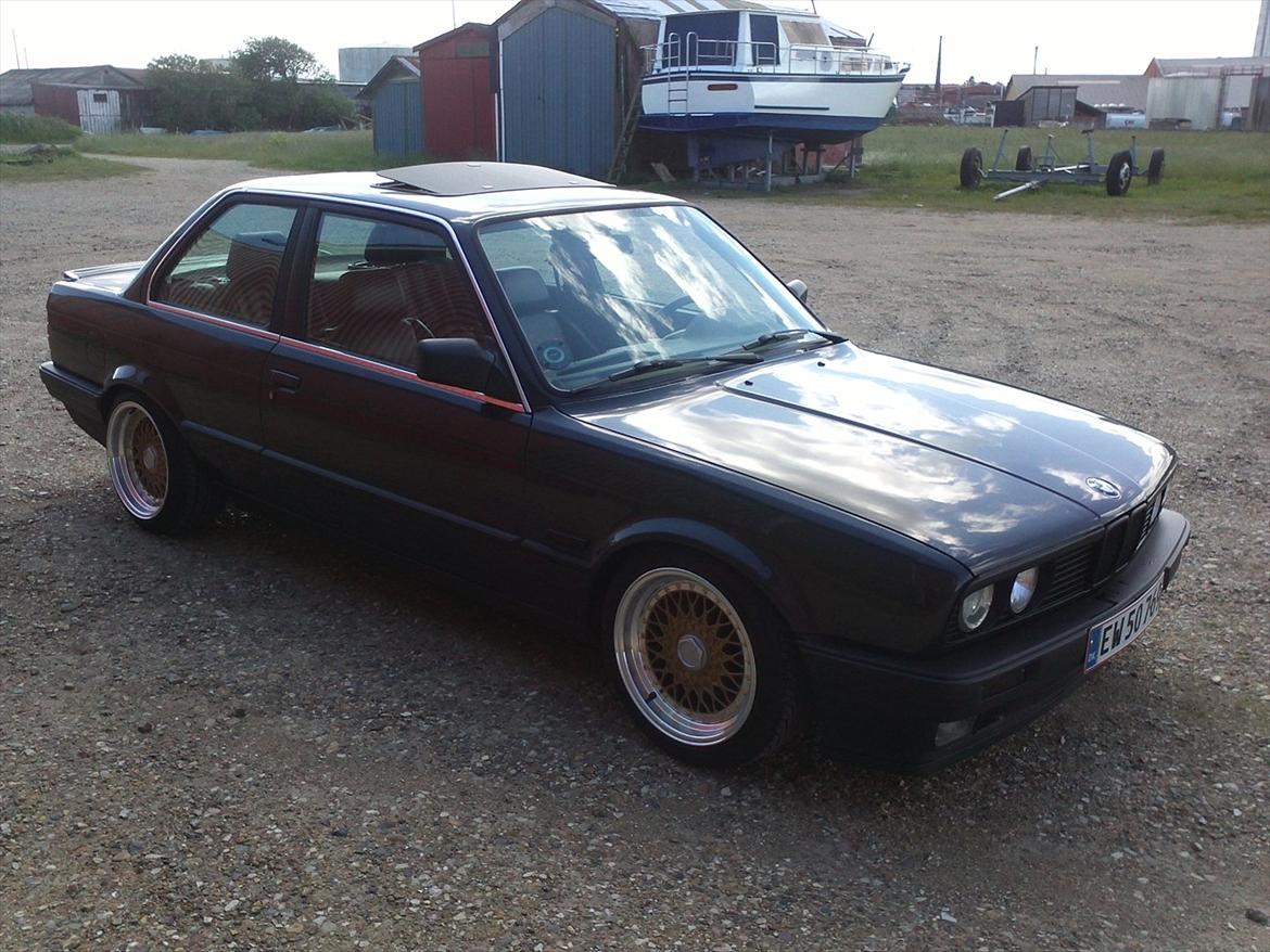 BMW E30 320 billede 8