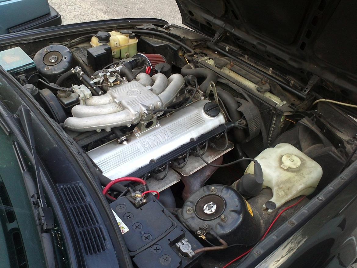 BMW E30 320 billede 13