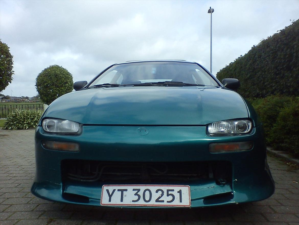 Mazda 323 f - har fået ny Forkofanger hjem 25/06 skal lige males:) der kommer billeder ind;) billede 3