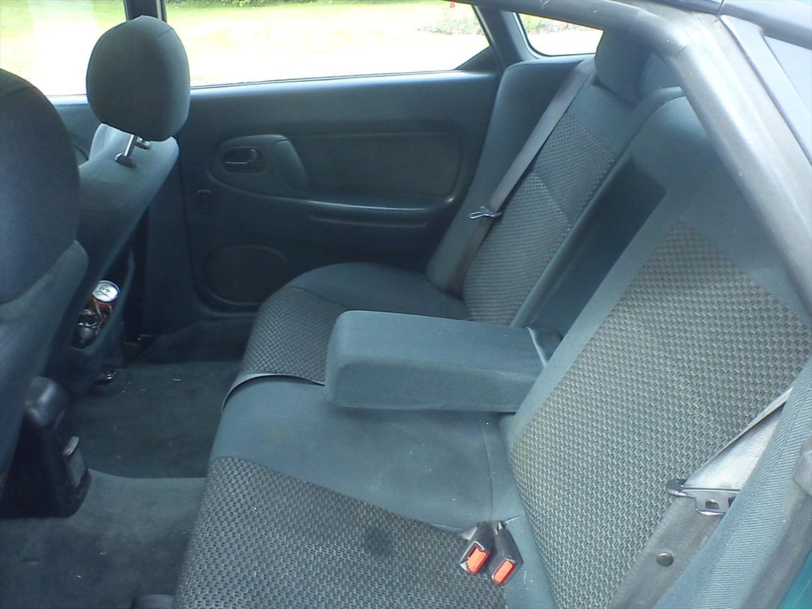 Mazda 323 f billede 5