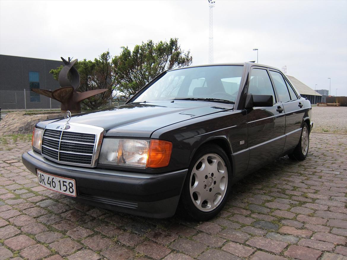 Mercedes Benz 190E billede 2