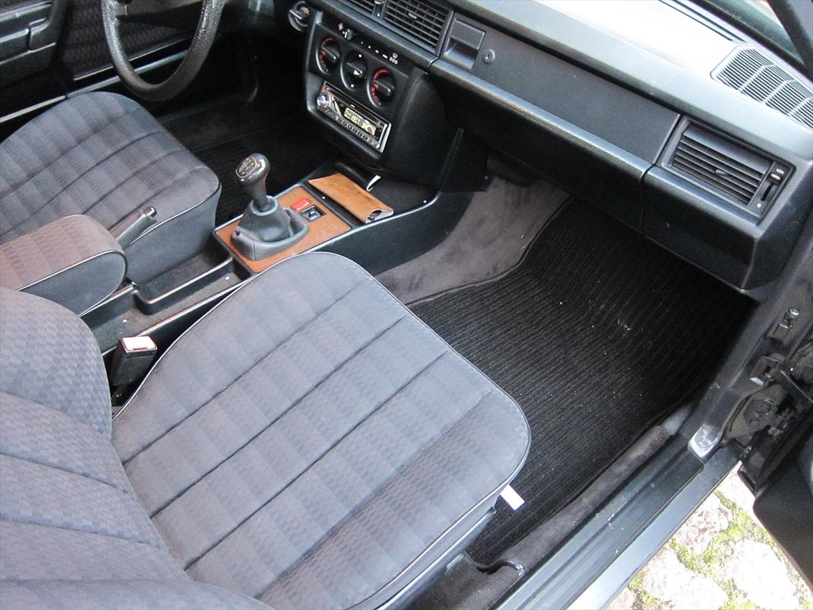Mercedes Benz 190E billede 10