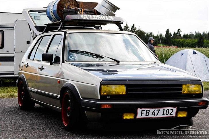 VW Golf MK II GL 1.6TD "Guldso'en" - Som bilen står i dag, skal lige have taget nogen nye billeder :) billede 1