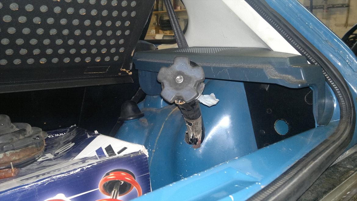 VW golf mk1 - tank påfyldningen bag bilen  billede 16