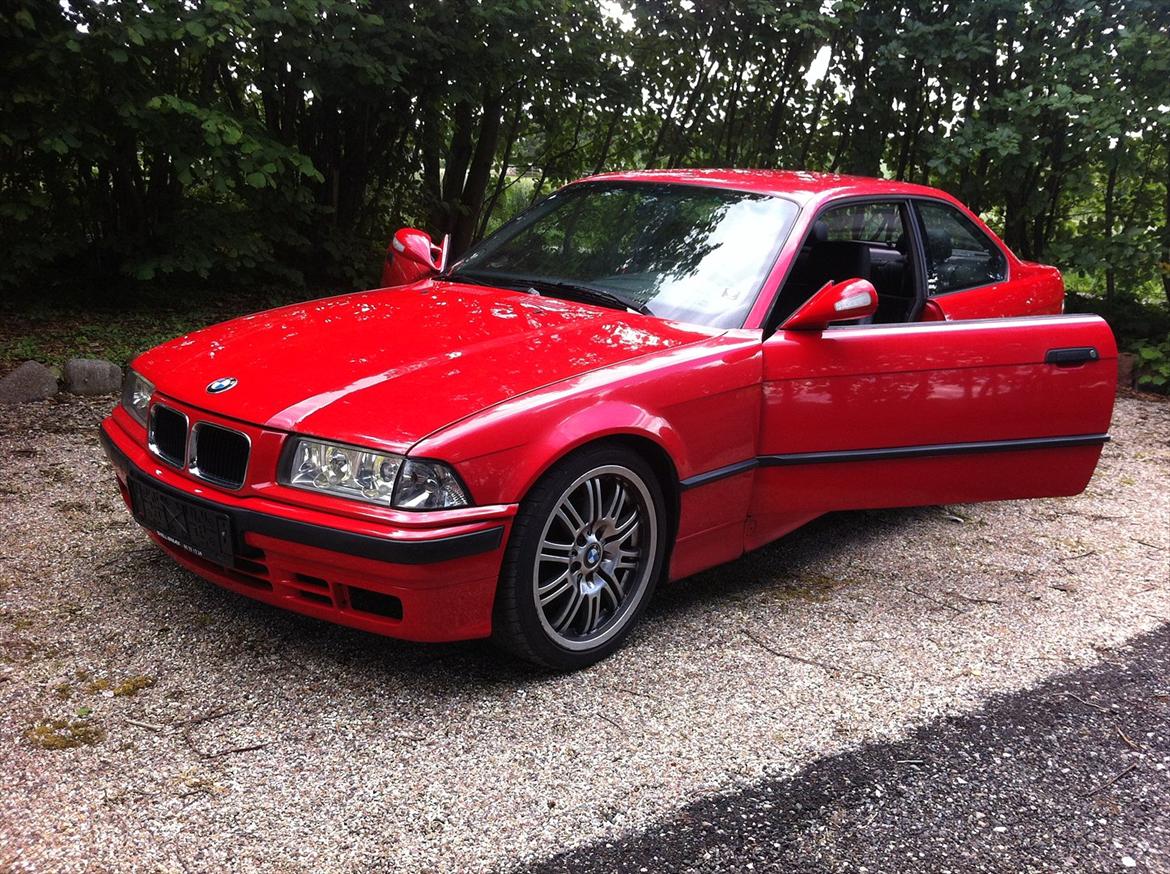 BMW E36 318is Coupe SOLGT billede 1