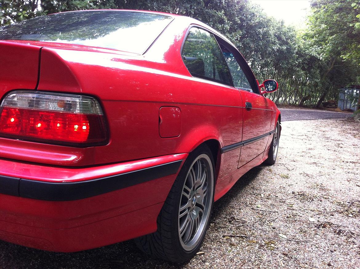 BMW E36 318is Coupe SOLGT billede 9