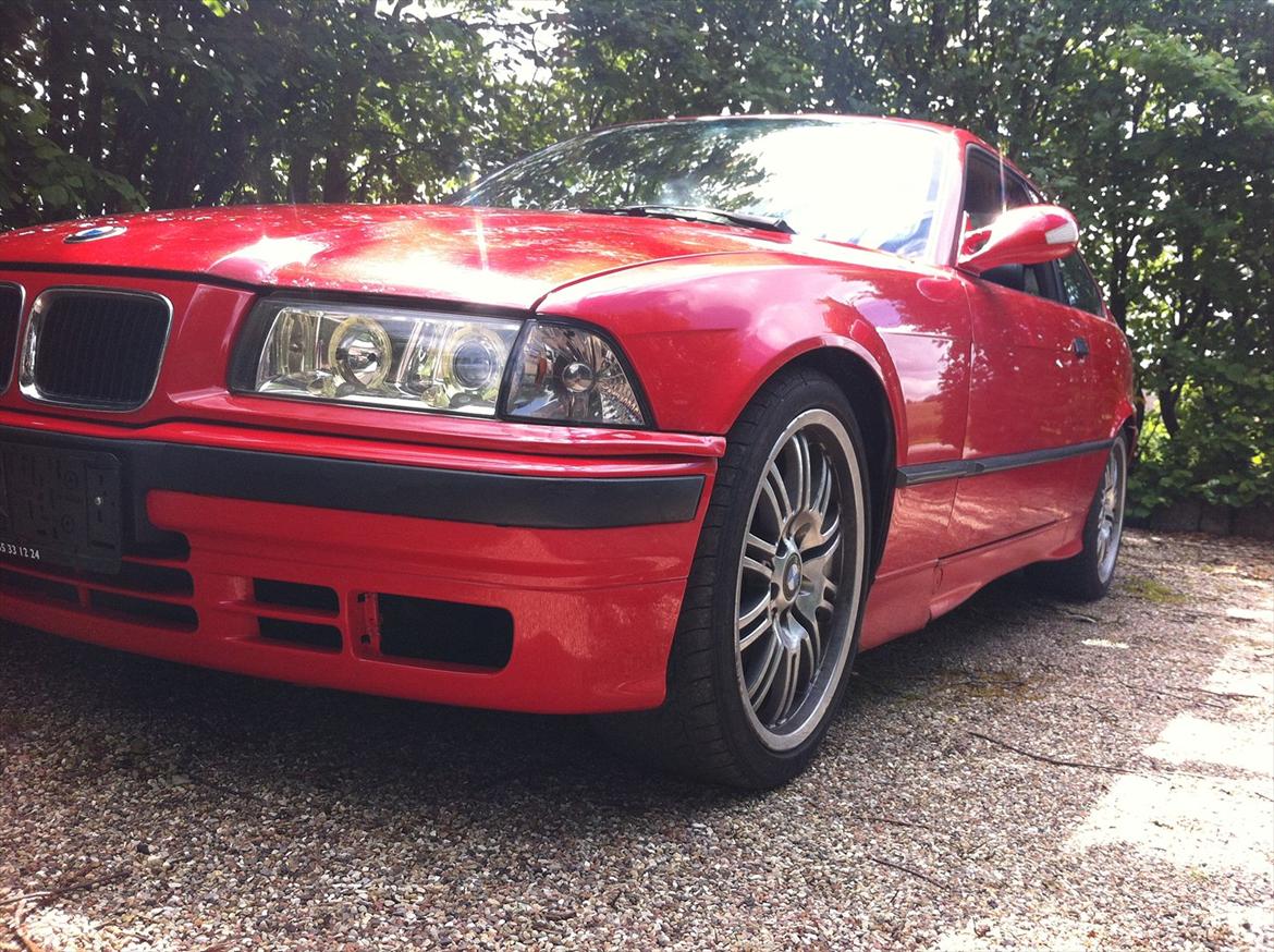 BMW E36 318is Coupe SOLGT billede 4