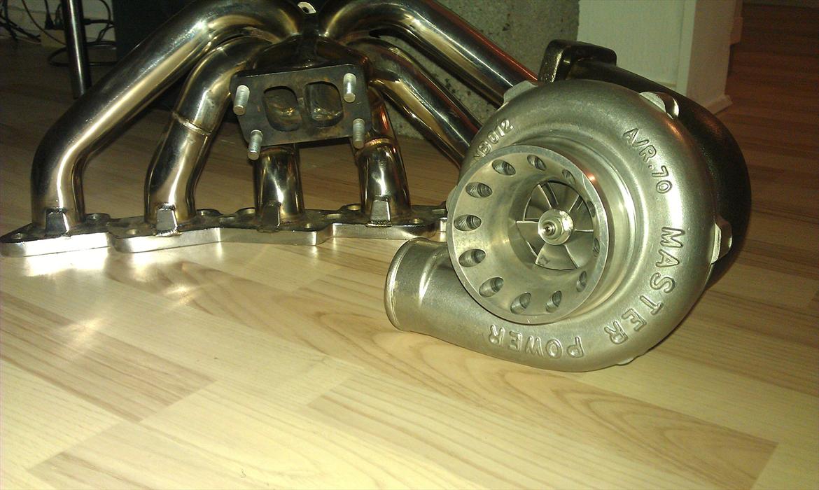 Nissan Skyline R33 - lige lidt af delene inden montering billede 7