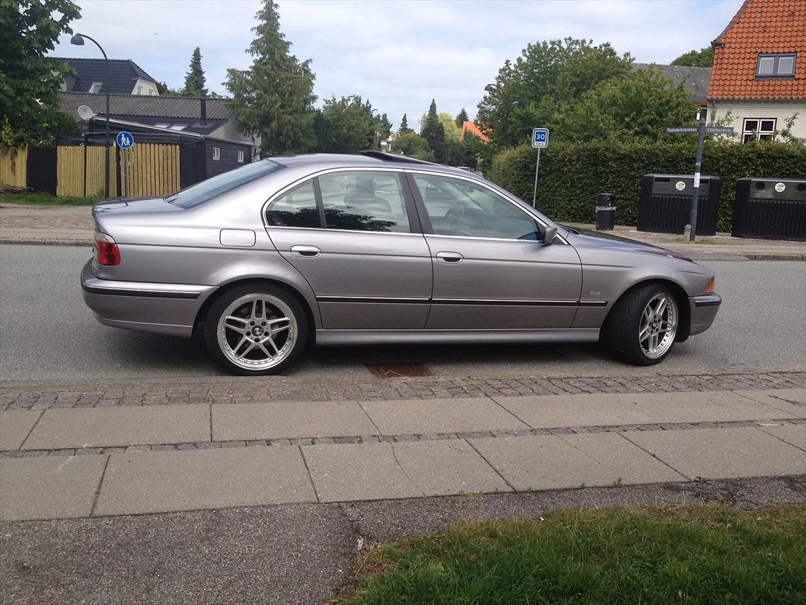 BMW e39 523i aut. [SOLGT] billede 5