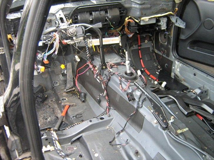 BMW E36 320i sedan SOLGT billede 8