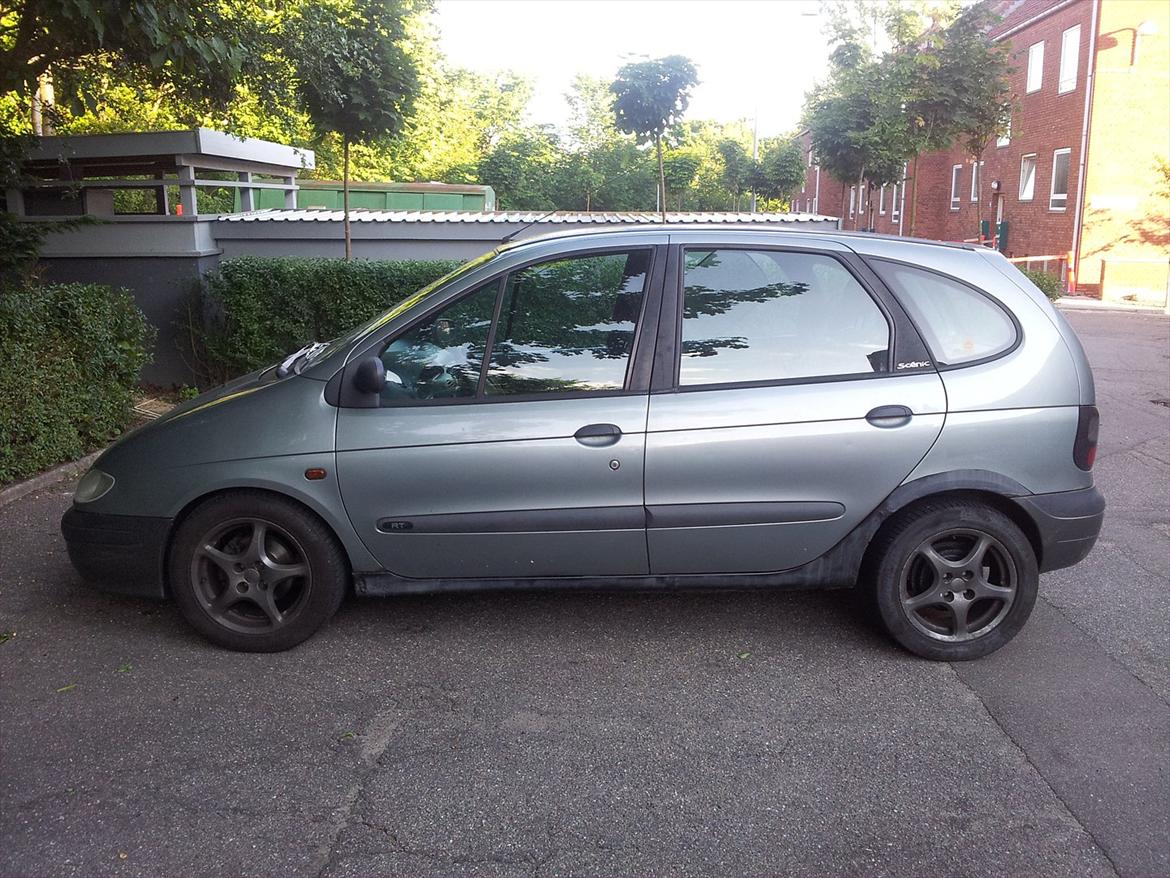 Renault Megane Scenic 2,0 RT billede 1