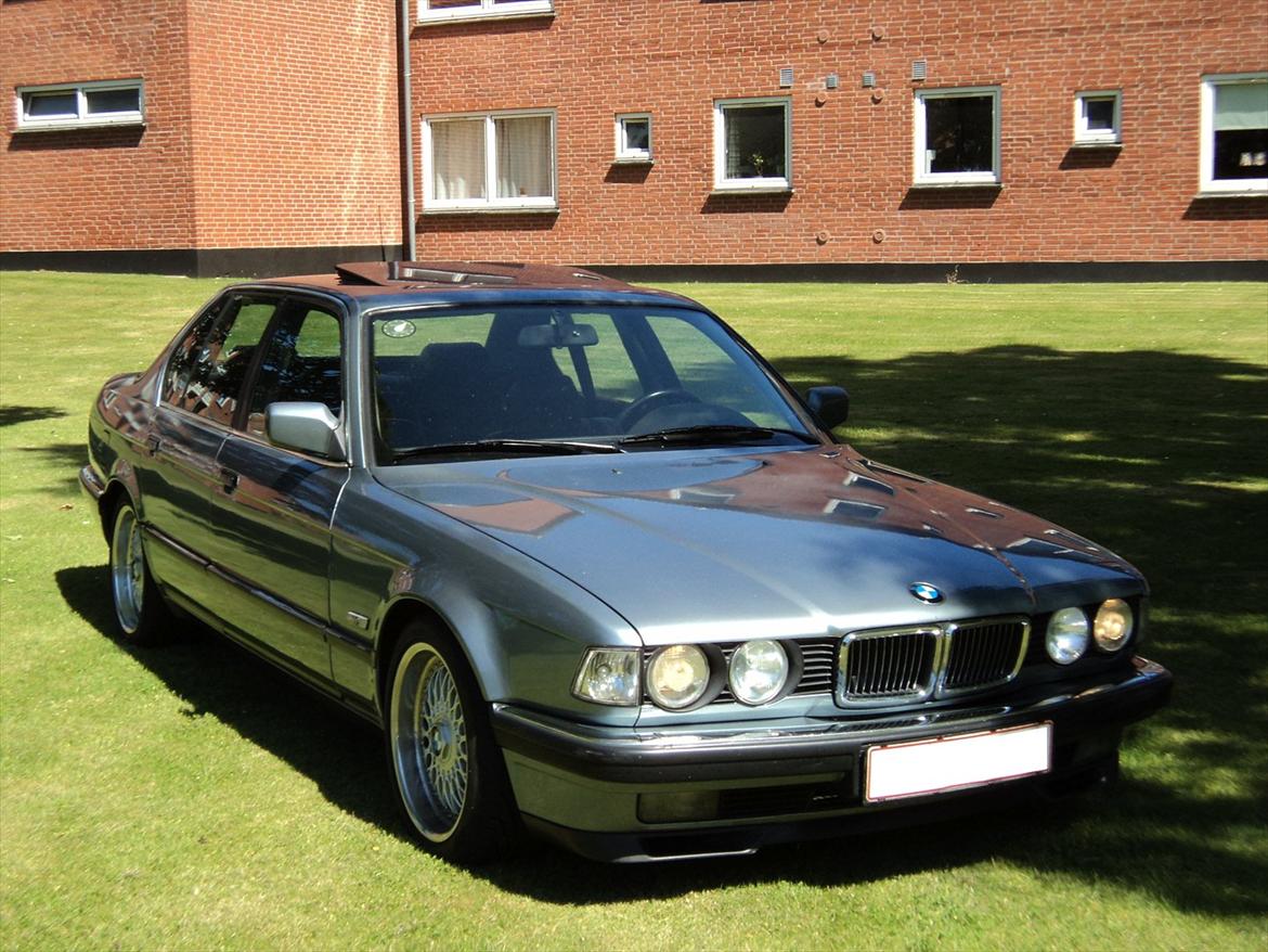 BMW E32 735iA billede 2