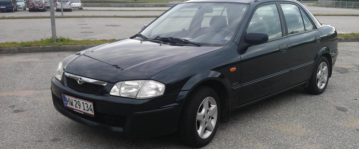 Mazda 323 Sedan GLX (SOLGT) 2000 Bilen har kørt 230