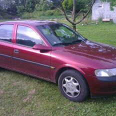 Opel Vectra B 1,6 16V *SOLGT*
