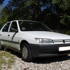 Peugeot 306