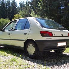 Peugeot 306