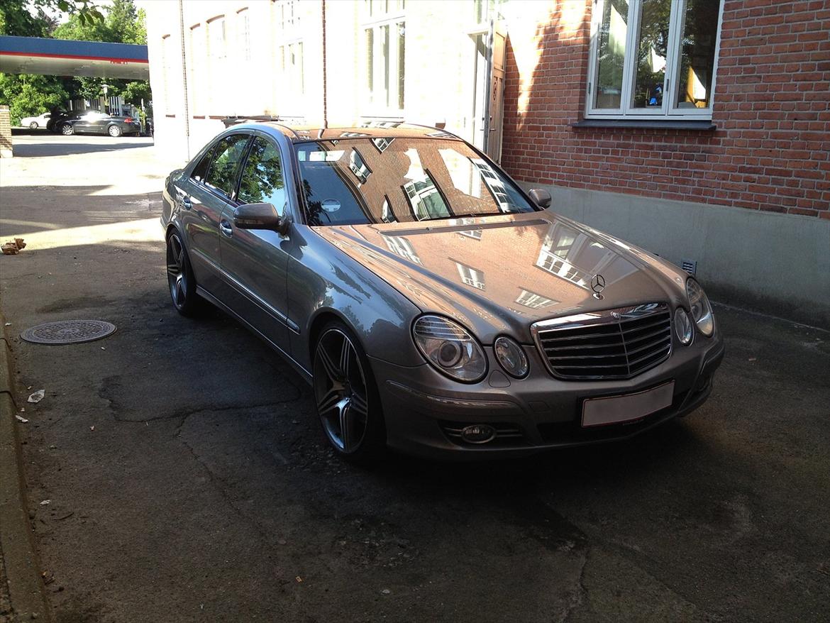 Mercedes Benz E320 Avantgarde billede 2