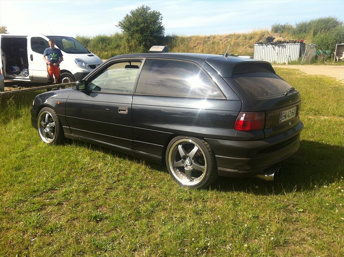 Opel astra 2.0 gsi SOLGT billede 3