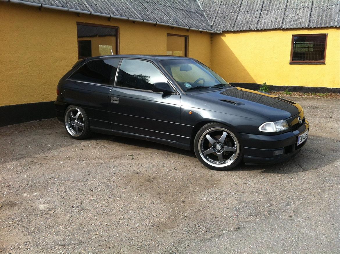 Opel astra 2.0 gsi SOLGT billede 5